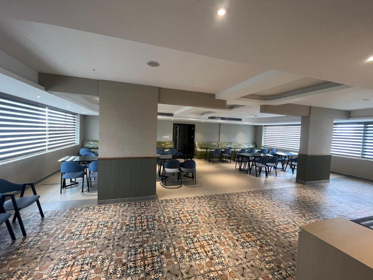 होटल Presidency Airport 4*